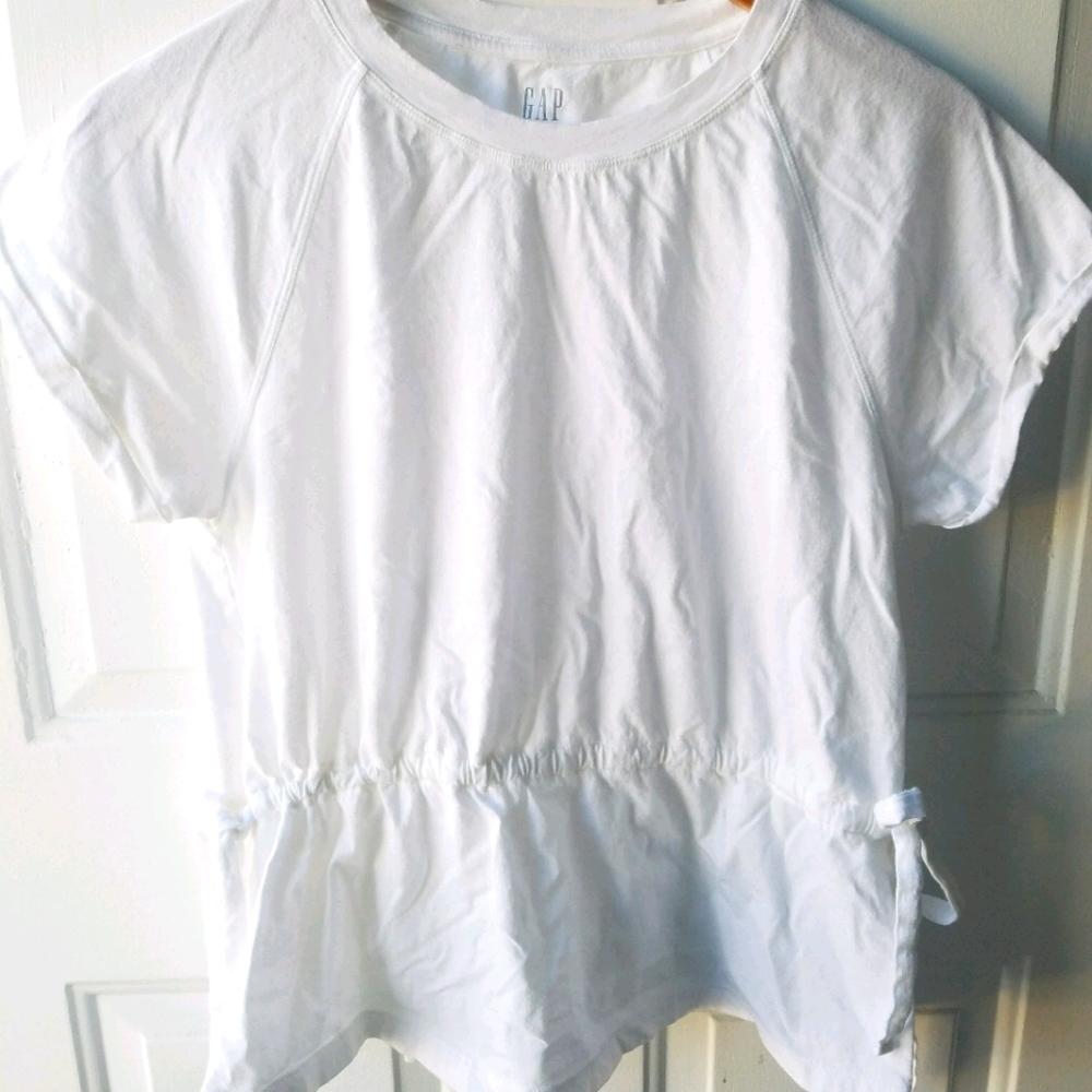 Gap peplum style white tee